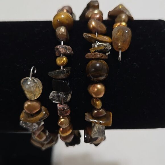 Pearl And Quartz Bracelet - Picture 2 of 5